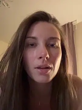 Snapshot of JasminJames chatting on April 4, 8:17 pm JasminJames online show from April 4, 8:17 pm