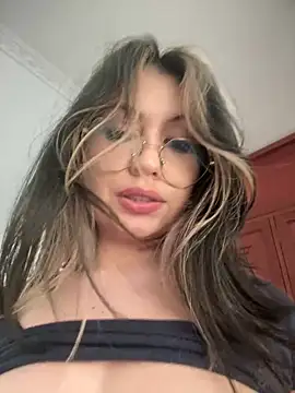 marie2  online show from December 22, 6:37 pm