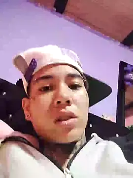 bad couple sex online show from December 3, 1:08 am