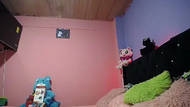 bad couple sex online show from December 6, 9:35 pm