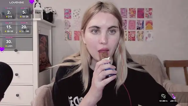 pawpaws online show from March 9, 10:19 pm