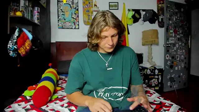 Tom Krakow online show from February 13, 7:21 pm