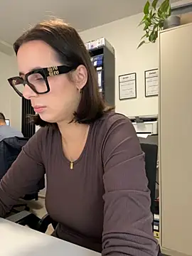 Hii Lolla online show from October 23, 6:02 am