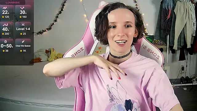 Snapshot of Violet_Veliya chatting on October 31, 5:47 pm Violet Veliya online show from October 31, 5:47 pm