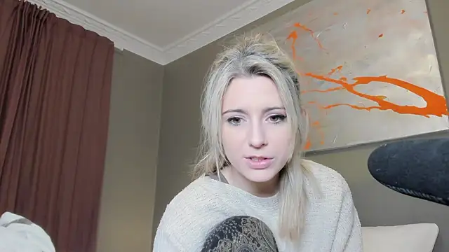 Snapshot of Lisaonthemoon chatting on December 29, 9:30 pm Lisaonthemoon online show from December 29, 9:30 pm