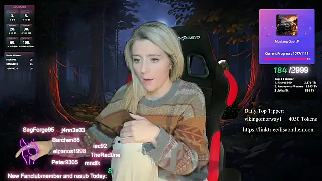 Snapshot of Lisaonthemoon chatting on February 13, 1:19 am Lisaonthemoon online show from February 13, 1:19 am