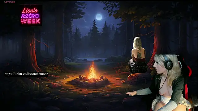 Snapshot of Lisaonthemoon chatting on February 18, 11:08 pm Lisaonthemoon online show from February 18, 11:08 pm