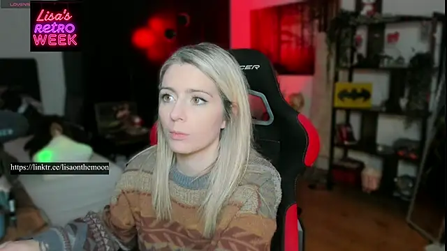 Snapshot of Lisaonthemoon chatting on February 19, 9:25 pm Lisaonthemoon online show from February 19, 9:25 pm