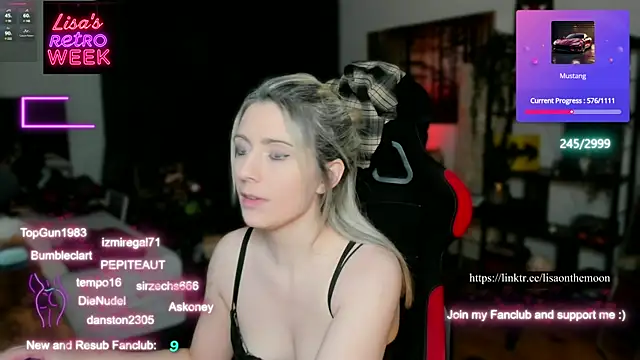 Snapshot of Lisaonthemoon chatting on February 25, 11:11 pm Lisaonthemoon online show from February 25, 11:11 pm