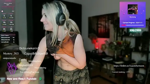 Snapshot of Lisaonthemoon chatting on March 10, 2:50 am Lisaonthemoon online show from March 10, 2:50 am