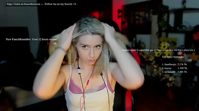 Snapshot of Lisaonthemoon chatting on September 16, 6:42 pm Lisaonthemoon online show from September 16, 6:42 pm