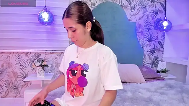 bellaa becca online show from February 6, 7:40 pm