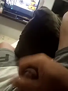 Snapshot of dredre1069 chatting on February 14, 4:58 am dredre1069 online show from February 14, 4:58 am