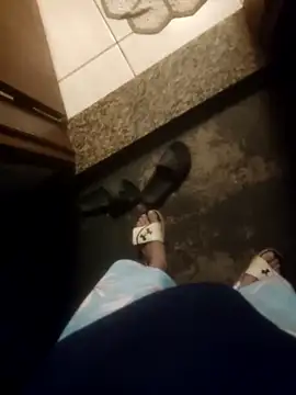 Snapshot of dredre1069 chatting on February 25, 3:27 am dredre1069 online show from February 25, 3:27 am