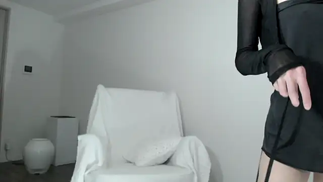 Lily 0000 online show from March 12, 5:49 pm