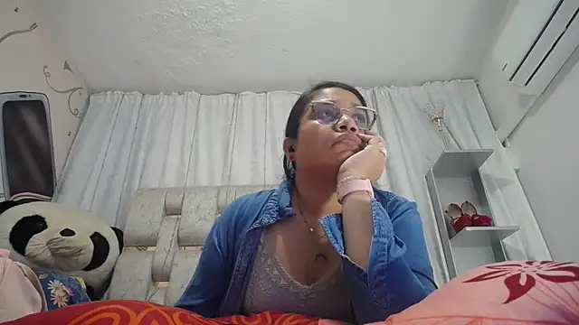 KEYRA-MILLER- online show from February 17, 1:46 am