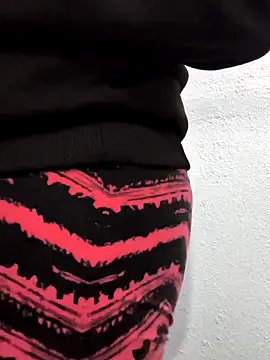 Snapshot of TexaSMESS_37 chatting on November 11, 5:51 am TexaSMESS 37 online show from November 11, 5:51 am