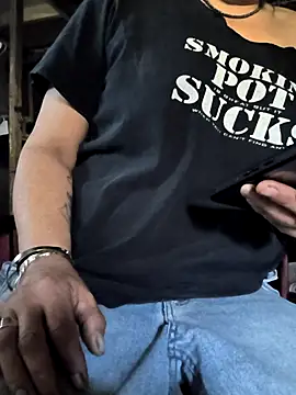 Snapshot of TexaSMESS_37 chatting on February 16, 4:36 pm TexaSMESS 37 online show from February 16, 4:36 pm