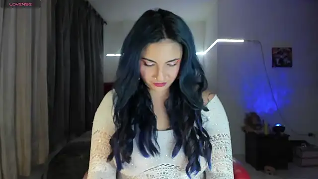 black wiidow online show from March 12, 8:42 am