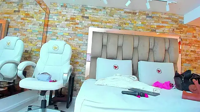 karla dunn online show from November 21, 8:29 pm