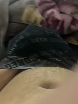 Snapshot of balamuc97 chatting on April 16, 4:24 am balamuc97 online show from April 16, 4:24 am