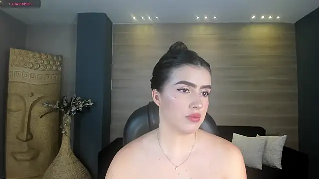 PaulinaSantos  online show from June 25, 6:56 pm