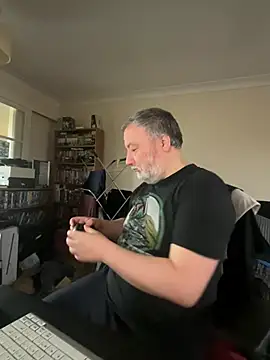 LondonTeffy online show from February 20, 11:20 am