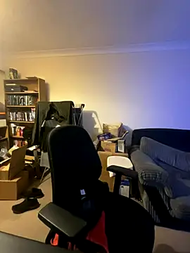 LondonTeffy online show from November 17, 9:31 pm