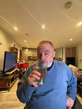 LondonTeffy online show from March 26, 10:15 pm