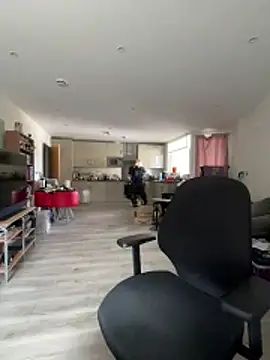 LondonTeffy online show from April 16, 10:38 am