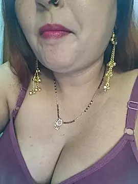 Snapshot of Dianaa9 chatting on April 19, 6:10 pm Dianaa9 online show from April 19, 6:10 pm