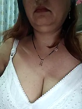 Snapshot of Dianaa9 chatting on April 21, 3:02 am Dianaa9 online show from April 21, 3:02 am