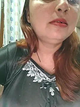 Snapshot of Dianaa9 chatting on May 3, 5:13 am Dianaa9 online show from May 3, 5:13 am