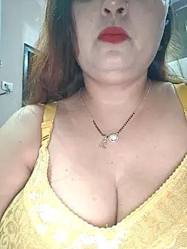 Snapshot of Dianaa9 chatting on May 17, 6:37 pm Dianaa9 online show from May 17, 6:37 pm