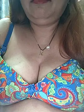 Snapshot of Dianaa9 chatting on May 31, 6:10 am Dianaa9 online show from May 31, 6:10 am