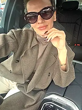 SweetMonicaUK online show from February 19, 10:11 am