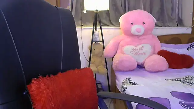 Black cat cutie online show from March 13, 5:03 am