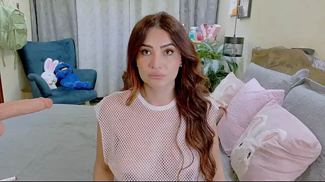 Abrilqueen online show from April 19, 12:00 am