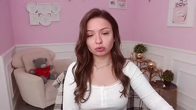LucySkilar online show from July 10, 4:28 am