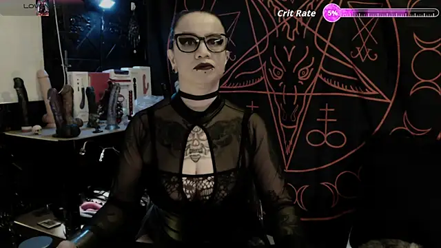 Evil Queen 666 online show from February 28, 6:36 am