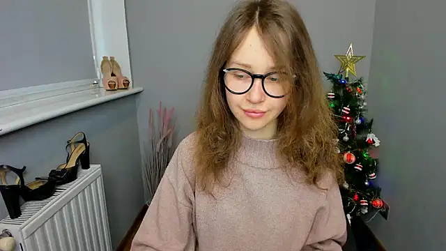 Snapshot of AfinaCutie chatting on January 5, 7:38 am AfinaCutie online show from January 5, 7:38 am