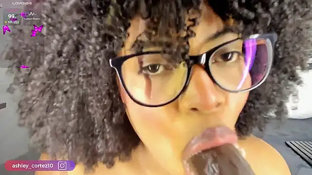 Snapshot of ashley_crotez chatting on July 9, 2:10 pm ashley crotez online show from July 9, 2:10 pm