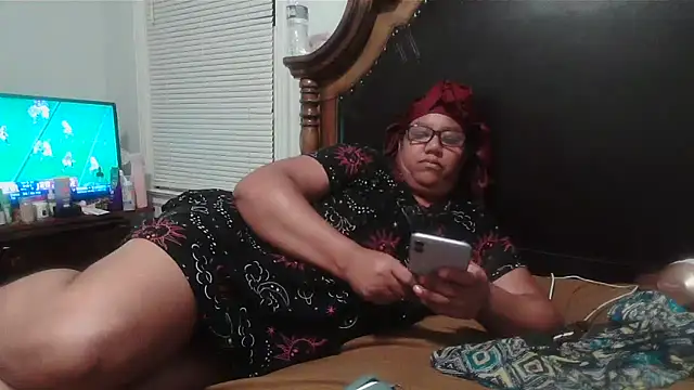 ebonyred online show from October 19, 2:45 am