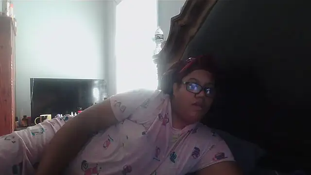 ebonyred online show from November 23, 2:17 pm