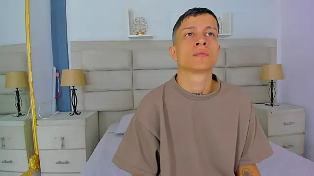 AgarEvans online show from November 29, 4:04 am