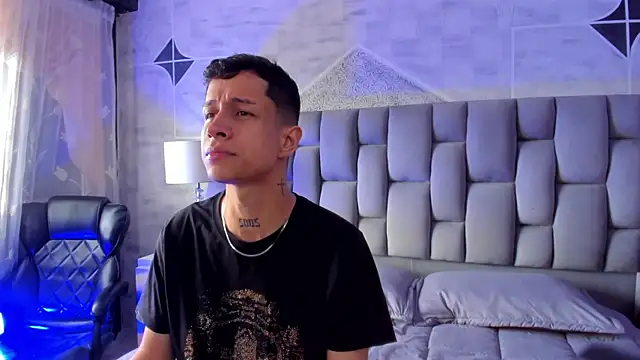 AgarEvans online show from March 7, 9:01 pm