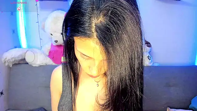 Snapshot of MeganLord chatting on May 5, 12:51 am MeganLord online show from May 5, 12:51 am