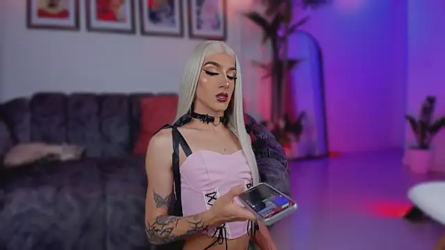 Taylor  foxxx online show from October 21, 4:57 am