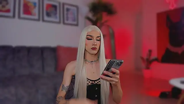 Taylor  foxxx online show from November 12, 5:52 am