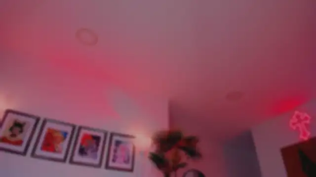 Taylor  foxxx online show from November 28, 5:10 am